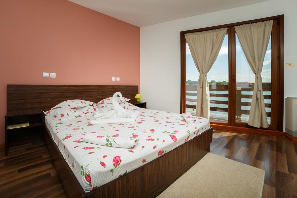 Hotel Insula Tulcea Cameră foto