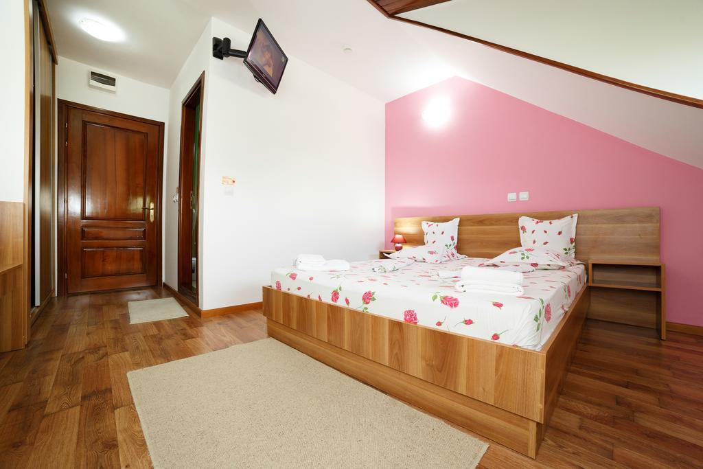 Hotel Insula Tulcea Cameră foto