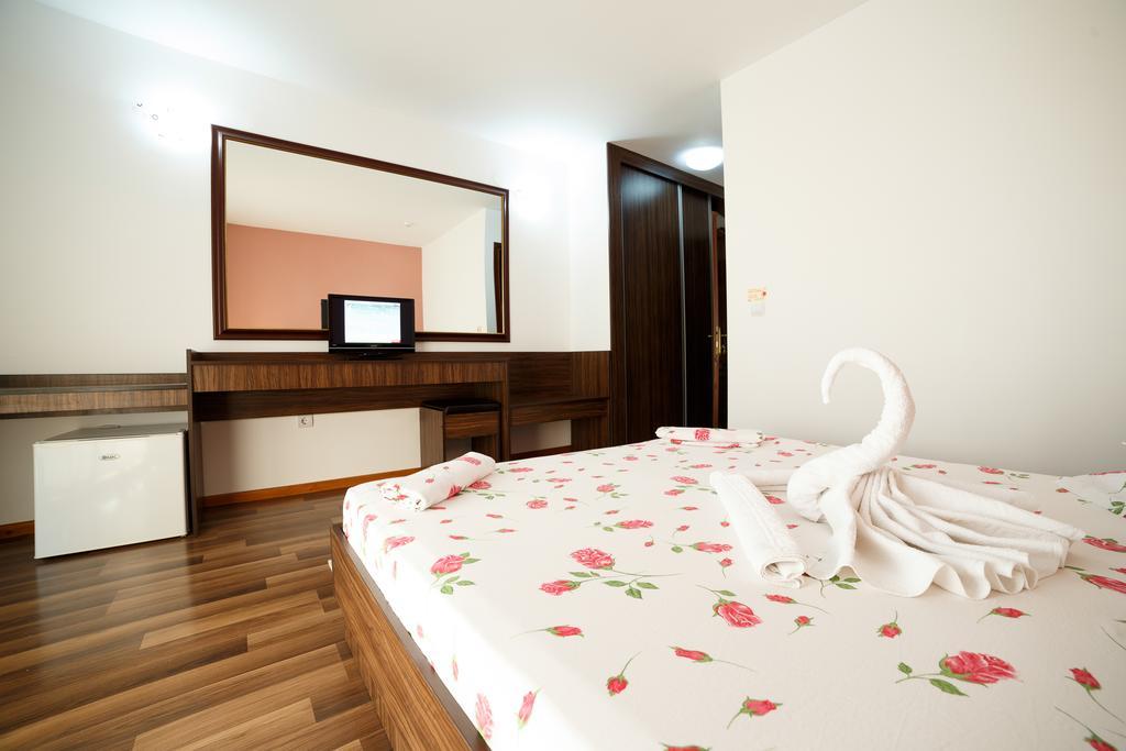 Hotel Insula Tulcea Cameră foto