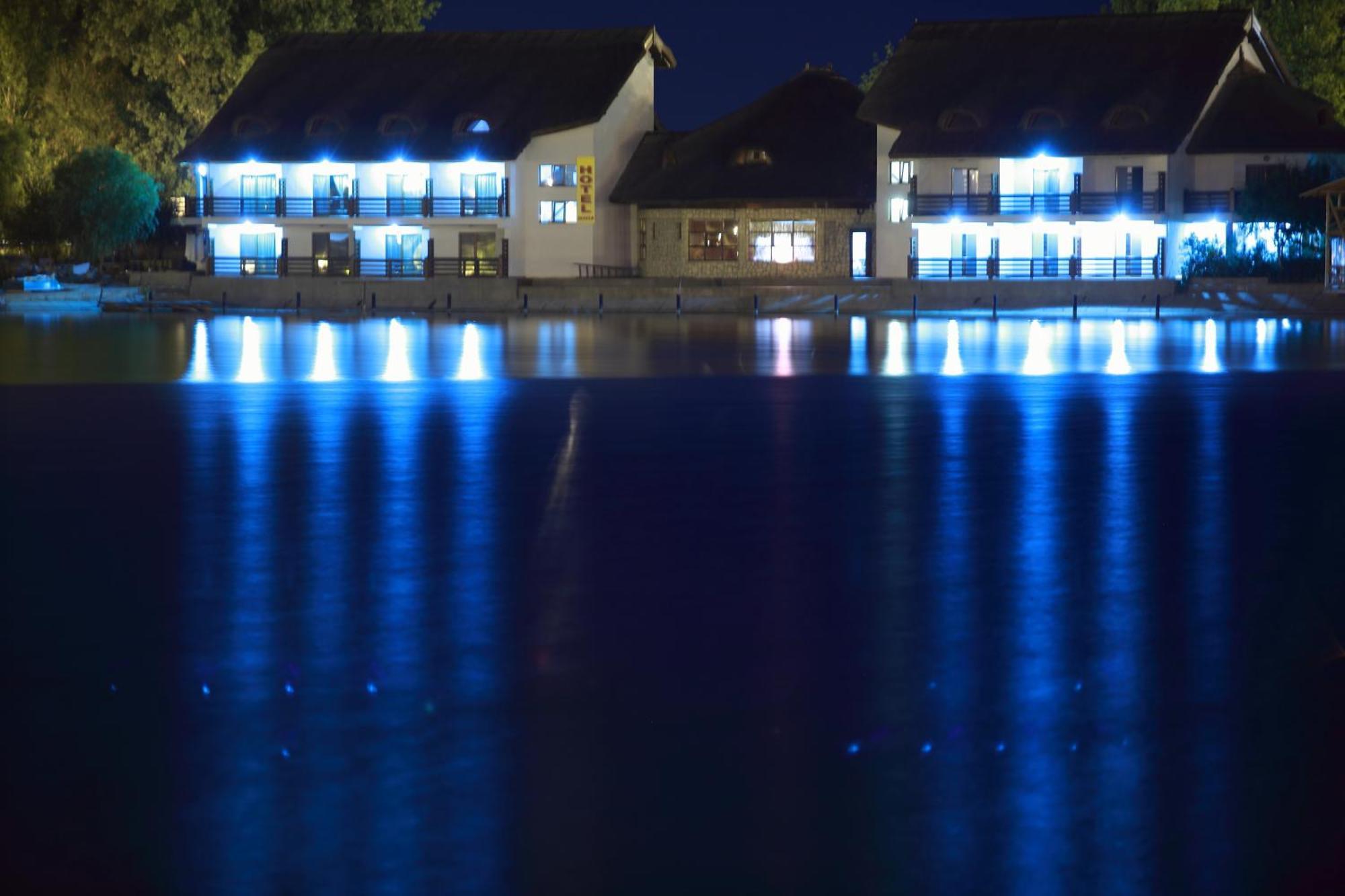 Hotel Insula Tulcea Exterior foto